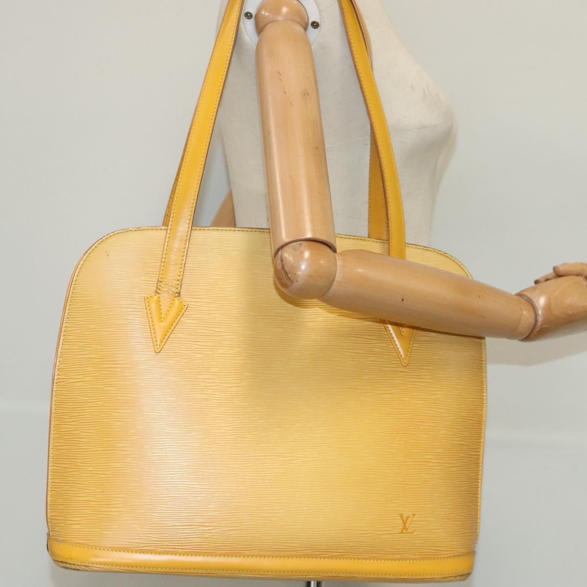 LOUIS VUITTON Epi Lussac Shoulder Bag Yellow M52289 LV Auth 96487