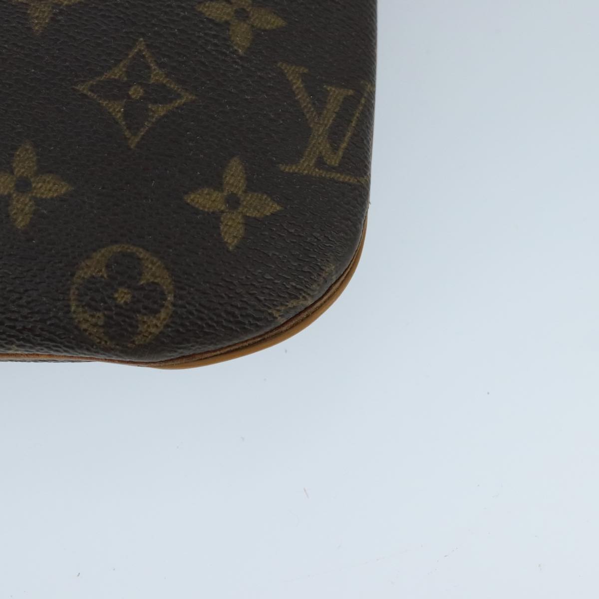 LOUIS VUITTON Monogram Pochette Bosphore Shoulder Bag M40044 LV Auth 96554