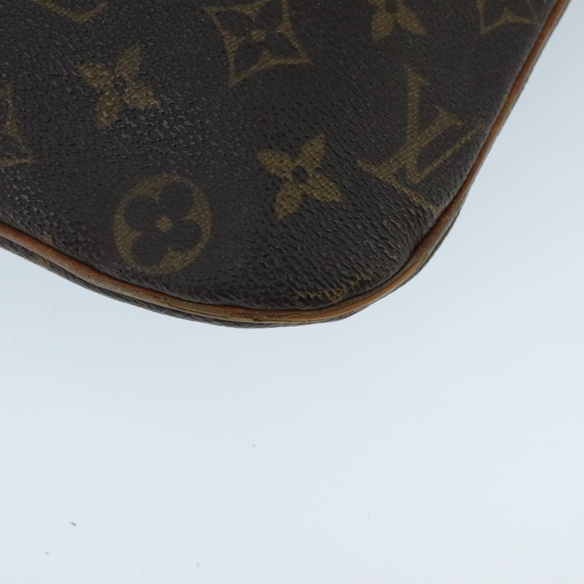 LOUIS VUITTON Monogram Pochette Bosphore Shoulder Bag M40044 LV Auth 96554