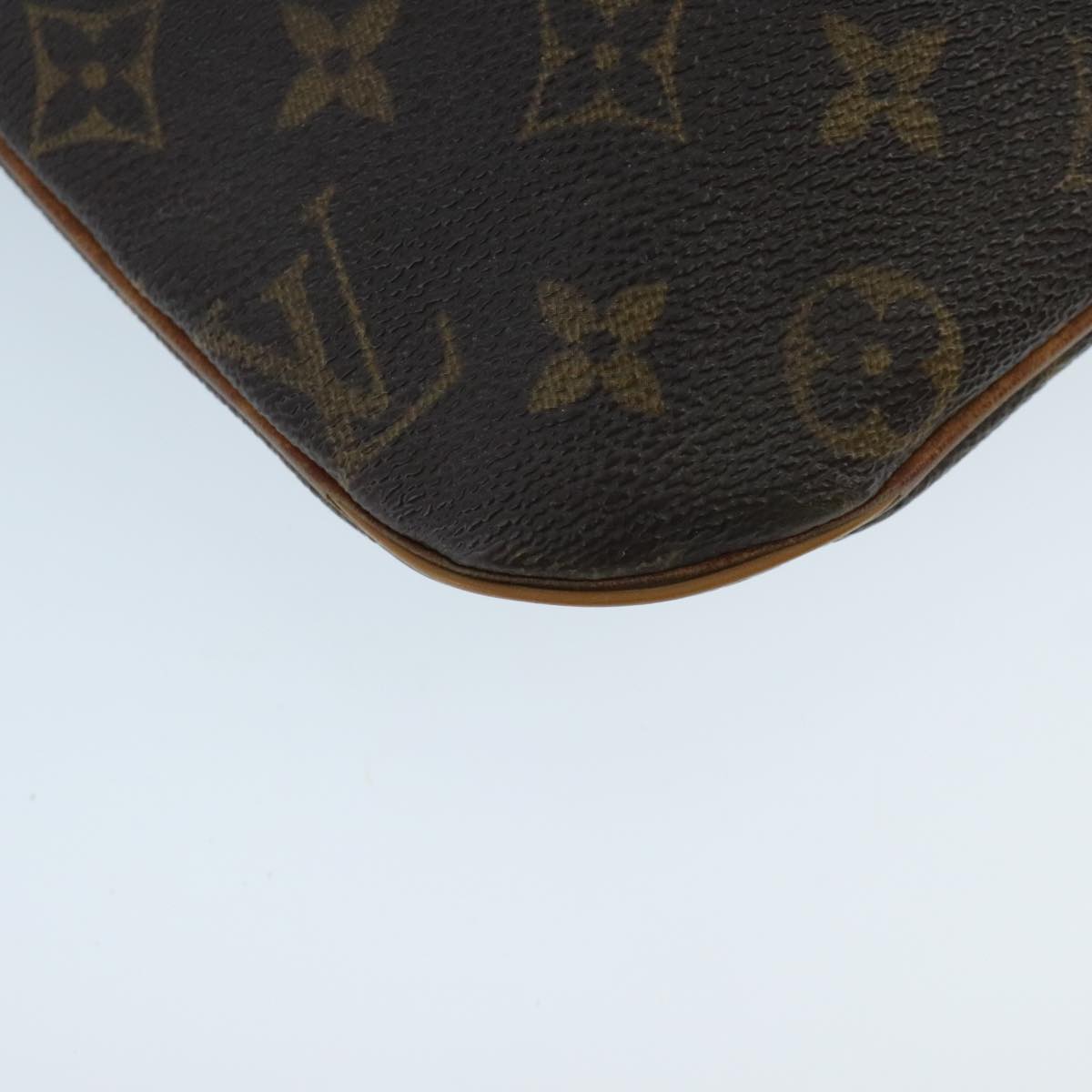 LOUIS VUITTON Monogram Pochette Bosphore Shoulder Bag M40044 LV Auth 96554