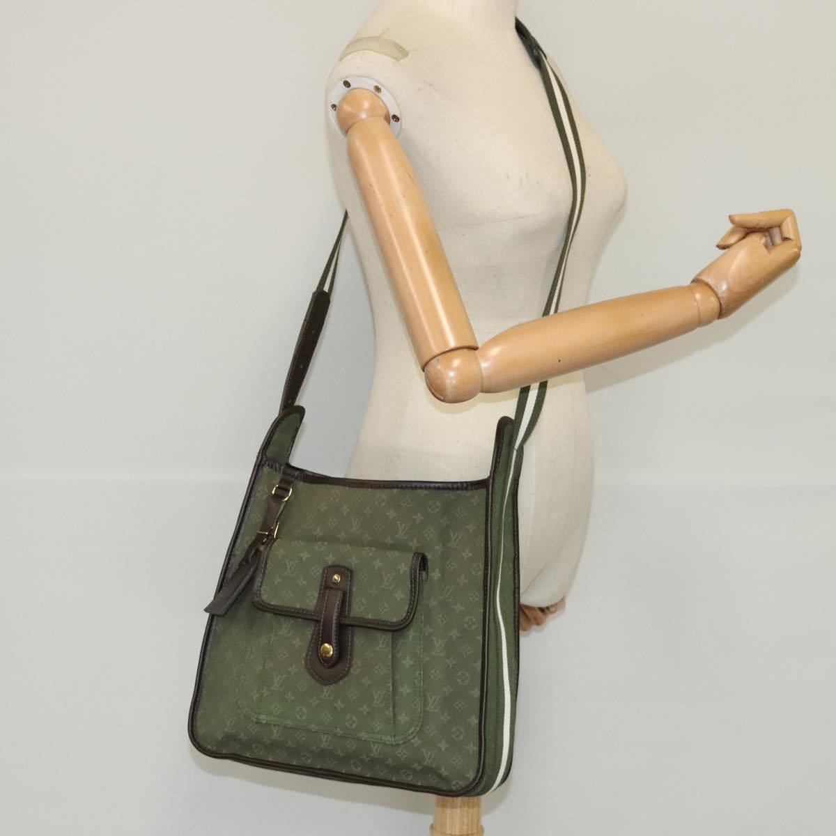 LOUIS VUITTON Monogram Mini Besace Mary Kate Bag TST Khaki M92322 Auth 96571