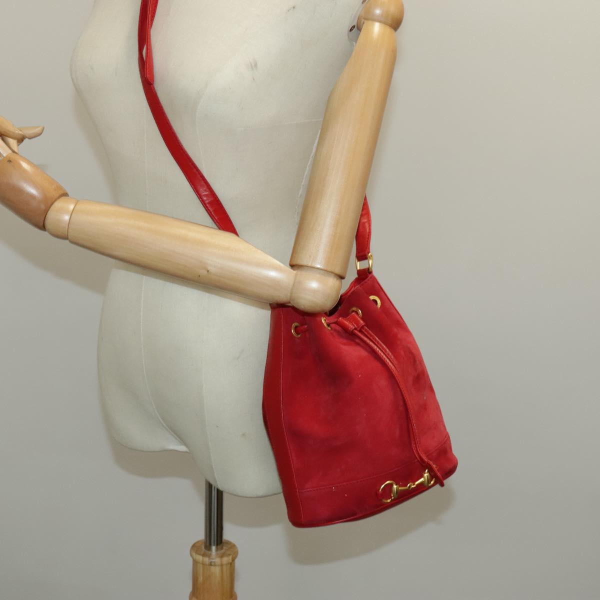 GUCCI Shoulder Bag Suede Leather Red Gold Auth 96583