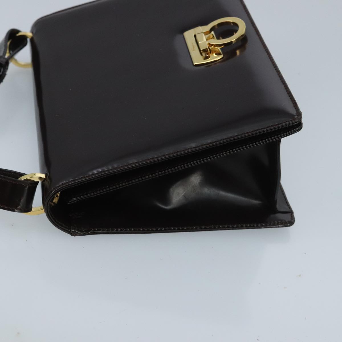 Salvatore Ferragamo Gancini Shoulder Bag Enamel Black Gold Auth 96589