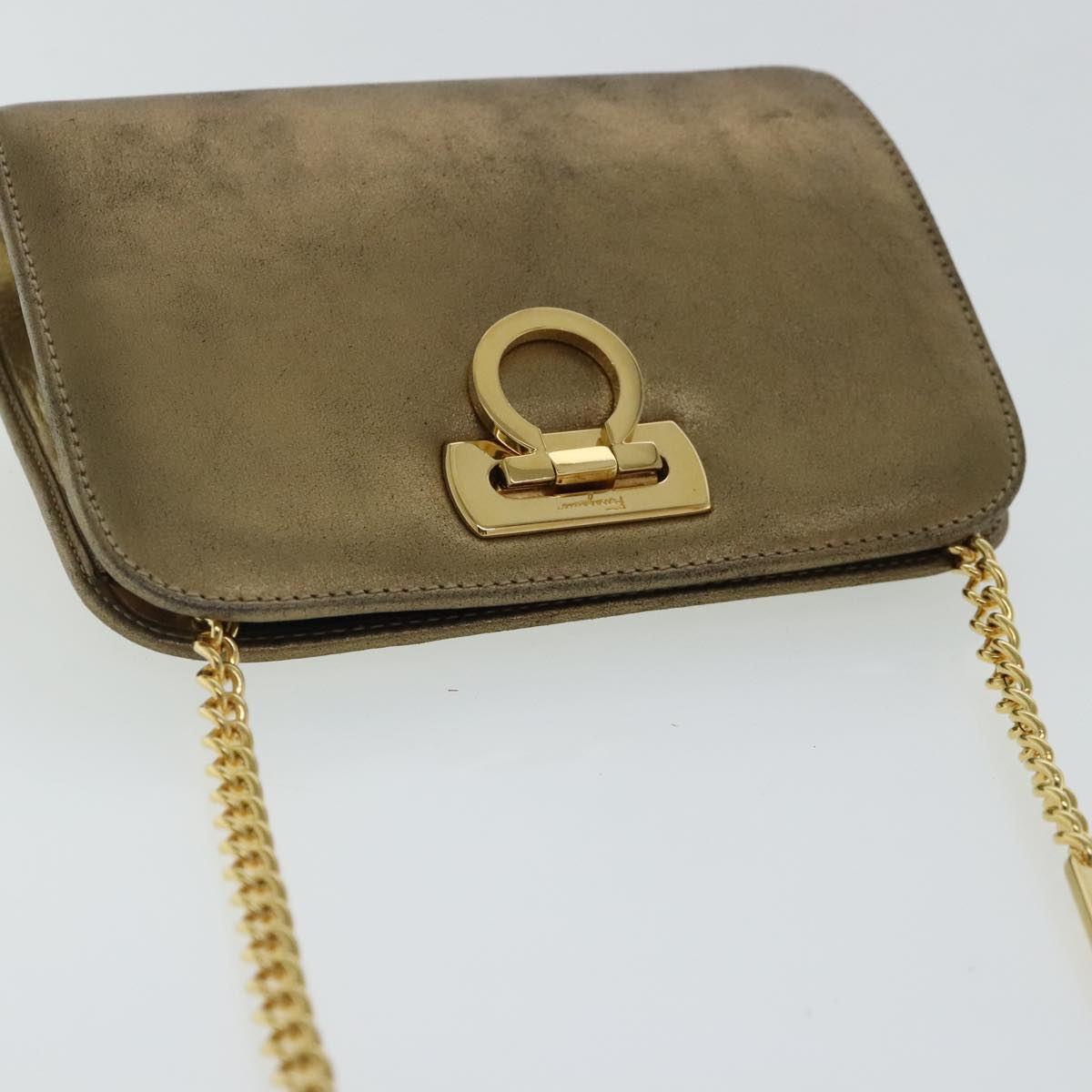 Salvatore Ferragamo Gancini Chain Shoulder Bag Leather Gold Auth 96667