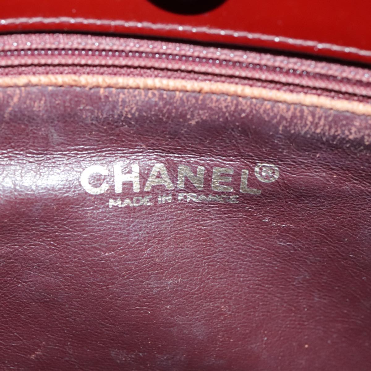 CHANEL Chain Shoulder Bag Patent leather Red CC Auth 96793