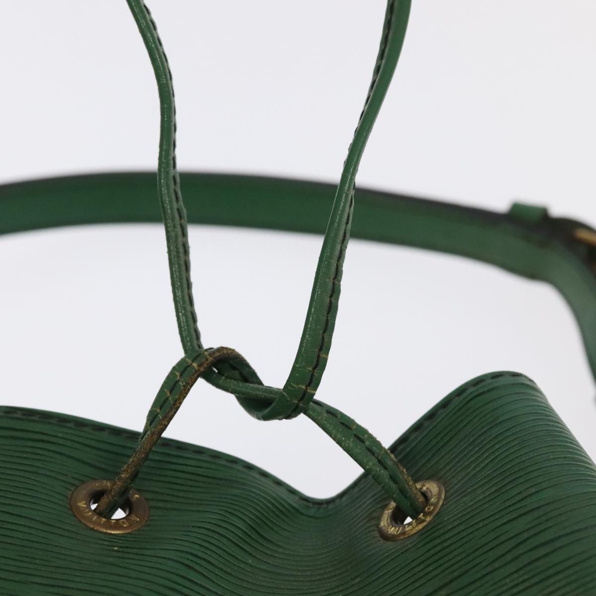 LOUIS VUITTON Epi Noe Shoulder Bag Green M44004 LV Auth 96811