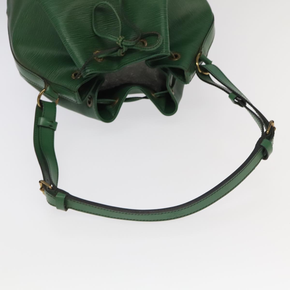 LOUIS VUITTON Epi Noe Shoulder Bag Green M44004 LV Auth 96811