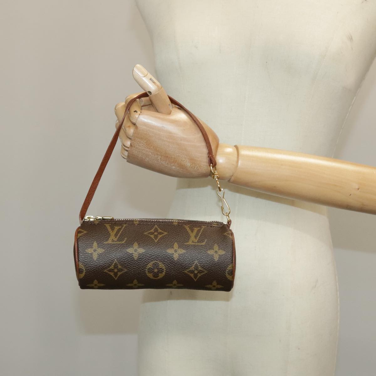 LOUIS VUITTON Monogram Papillon Pouch LV Auth 96909