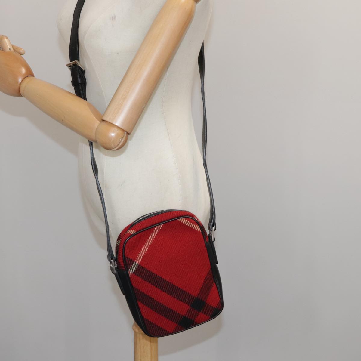 BURBERRY Nova Check Shoulder Bag Wool Red Silver Auth 96921