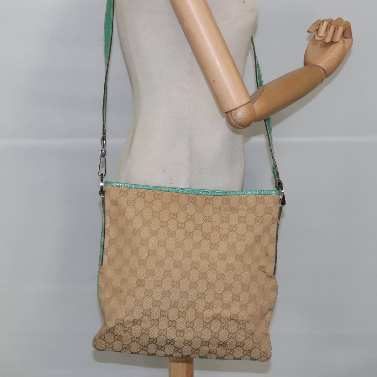 GUCCI GG Canvas Shoulder Bag Beige Silver Green 113013 Auth 96980