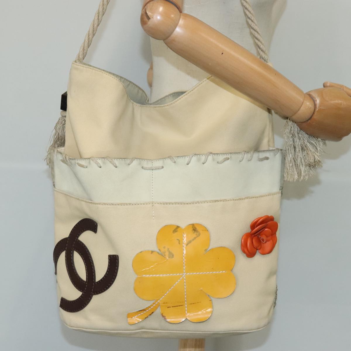 CHANEL Shoulder Bag Canvas Beige CC Auth 97022