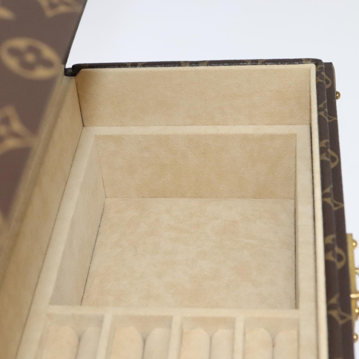 LOUIS VUITTON Monogram Accessories Jewelry Box M20209 LV Auth 97056SA