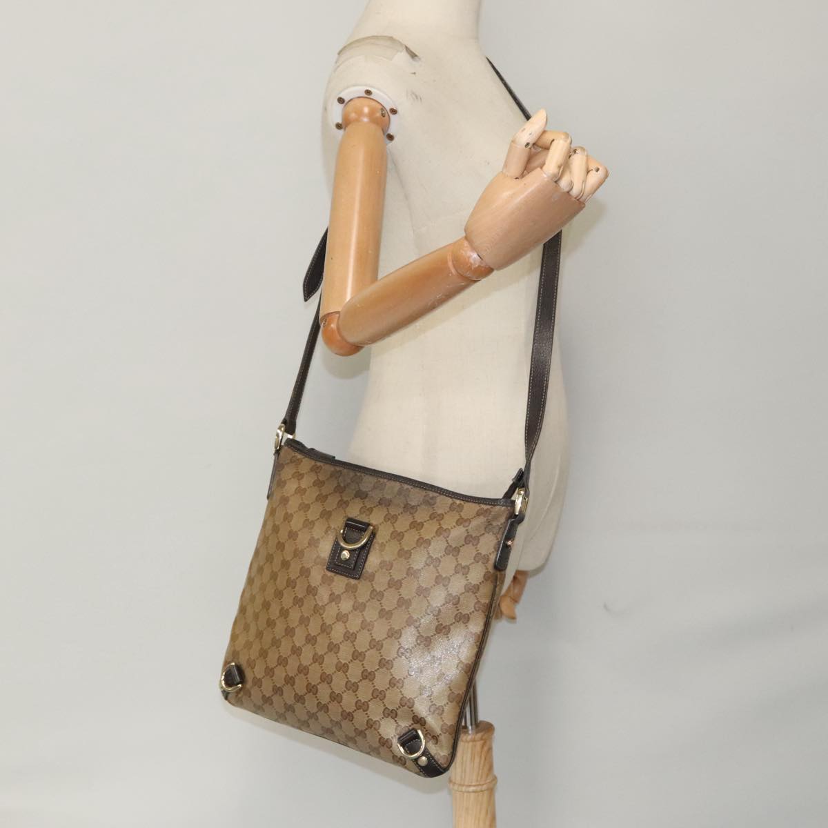 GUCCI GG Crystal Shoulder Bag Outlet Beige Gold 268642 Auth 97107