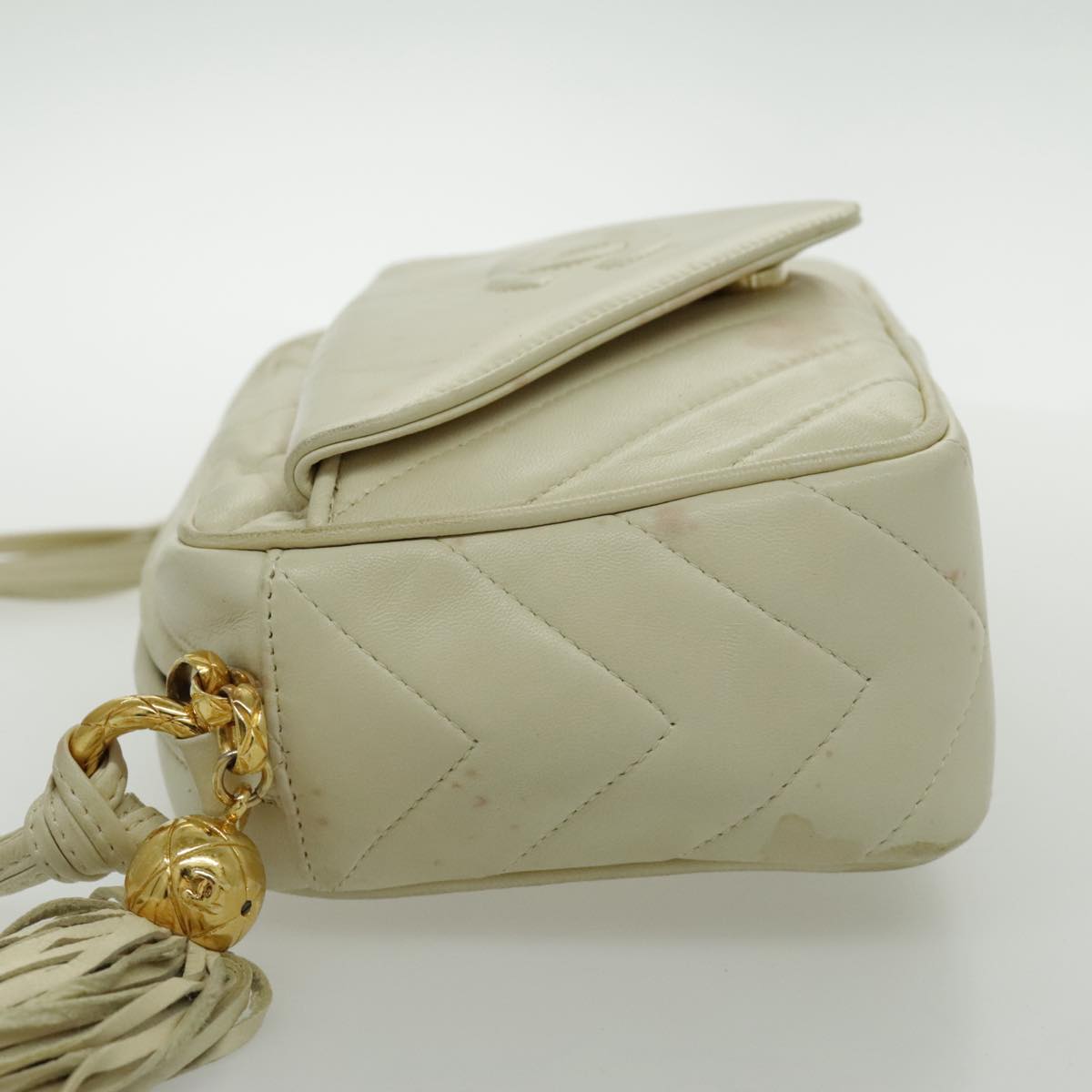 CHANEL V Stitch Shoulder Bag Lamb Skin Gold Beige CC Auth 97147