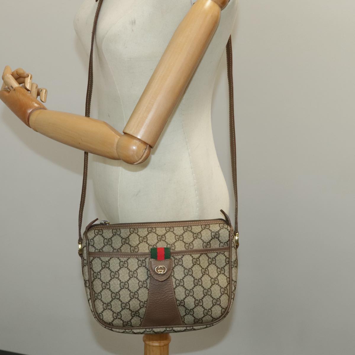 GUCCI GG Canvas Web Sherry Line Shoulder Bag PVC Beige Gold Auth 97156