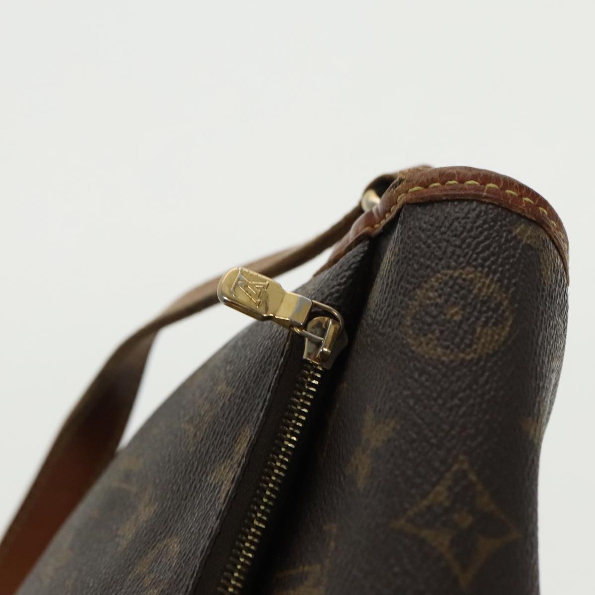 LOUIS VUITTON Monogram Menilmontant MM Shoulder Bag M40473 LV Auth 97200