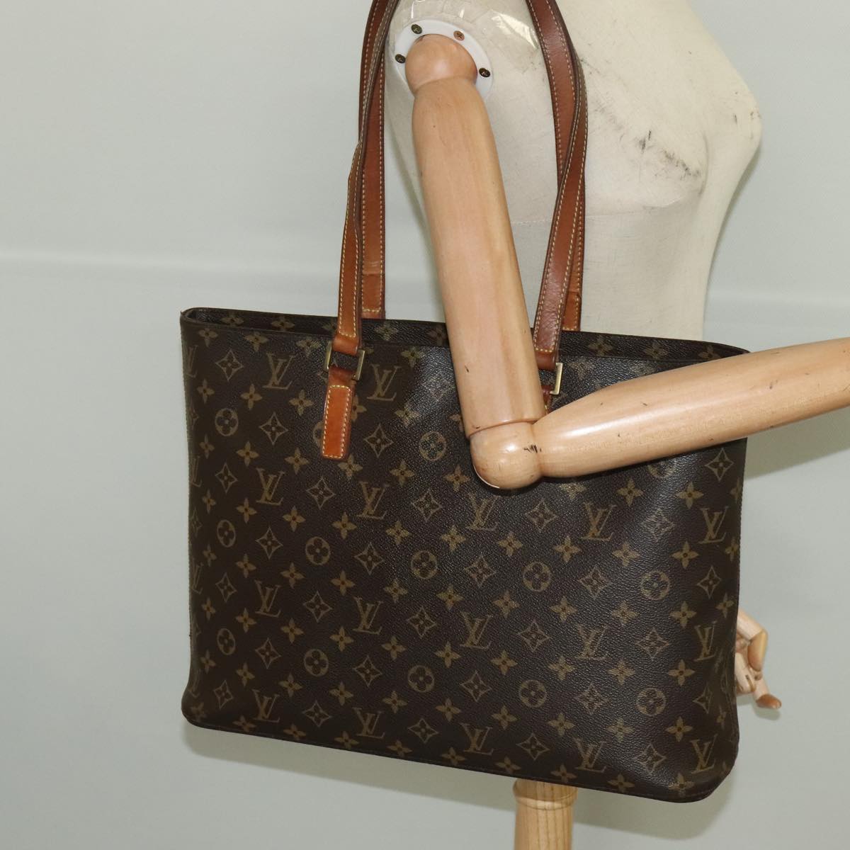 LOUIS VUITTON Monogram Luco Tote Bag M51155 LV Auth 97244