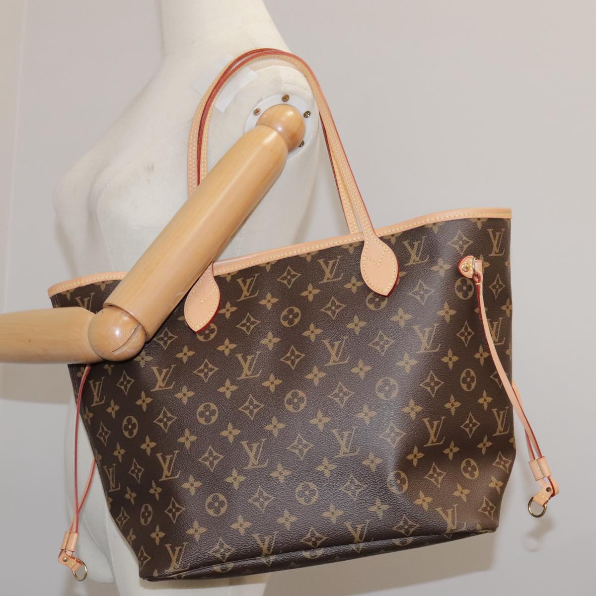 LOUIS VUITTON Monogram Neverfull MM Tote Bag M40156 LV Auth 97315