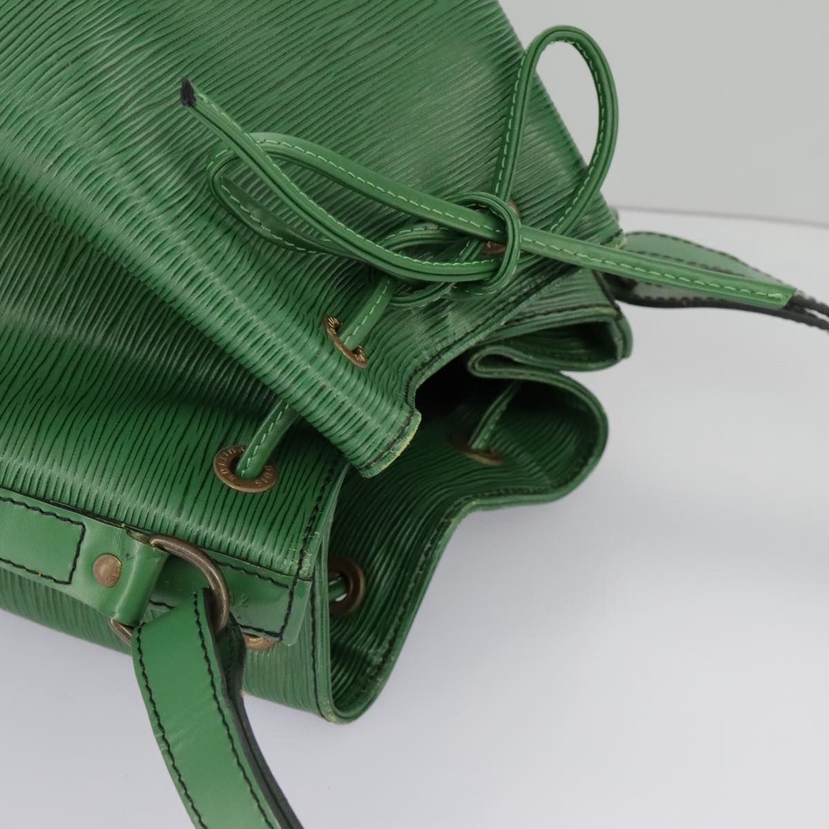 LOUIS VUITTON Epi Noe Shoulder Bag Green M44004 LV Auth 97361