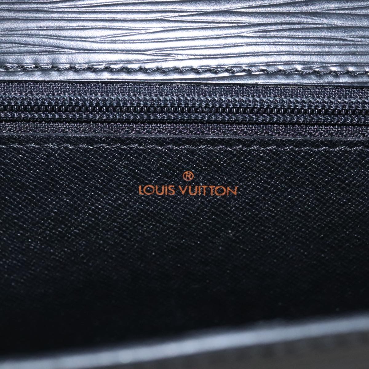 LOUIS VUITTON Epi Chaillot Clutch Bag Black M52542 LV Auth 97378