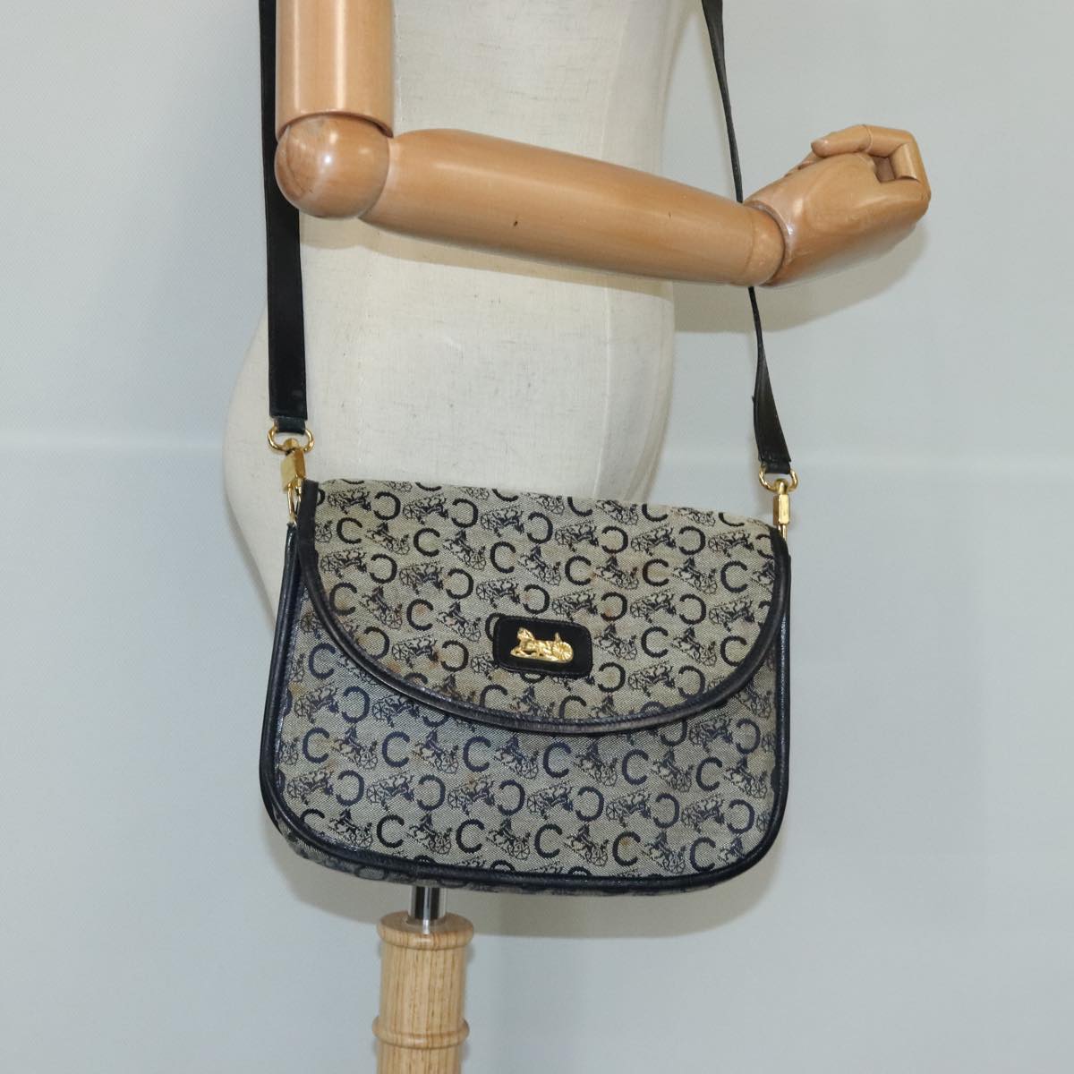 CELINE C Sulky Shoulder Bag Canvas Navy Gold Auth 97449