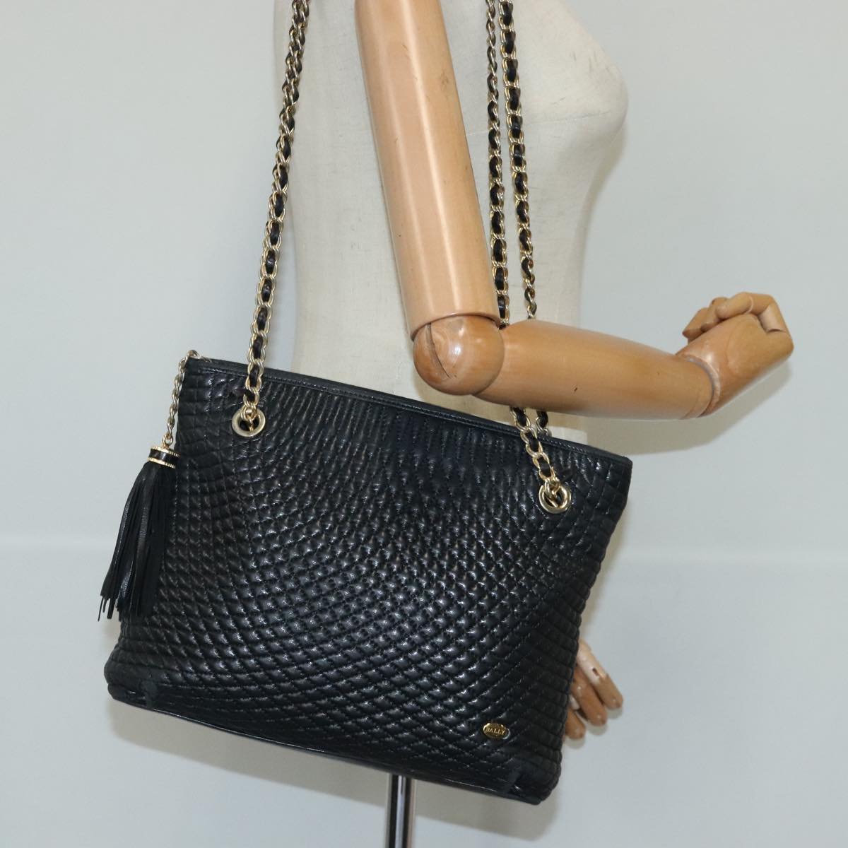 BALLY Chain Shoulder Bag Leather Black Gold Auth 97462