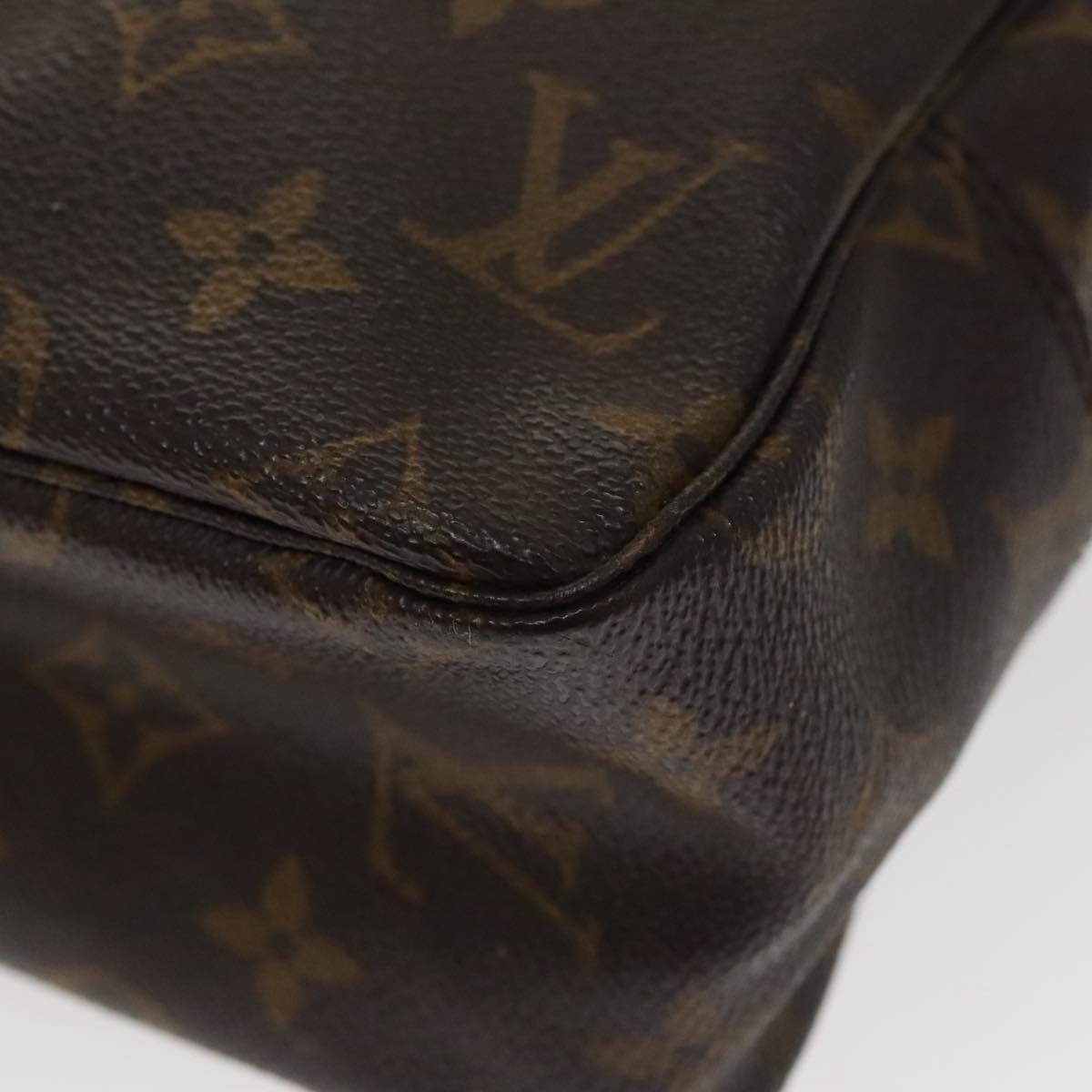 LOUIS VUITTON Monogram Trousse Toilette 28 Clutch Bag M47522 LV Auth 97515