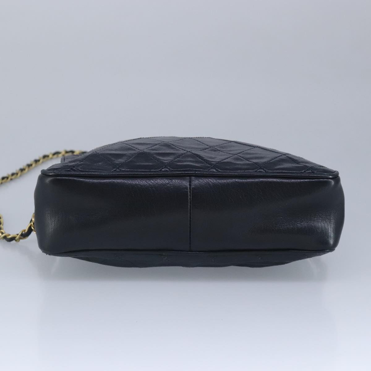 CHANEL Matelasse Chain Shoulder Bag Lamb Skin Navy Gold CC Auth 97550