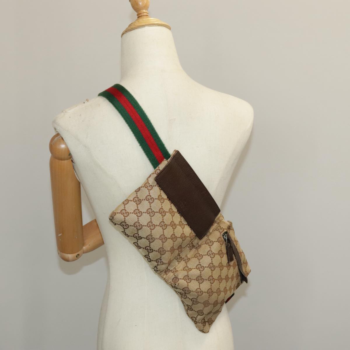 GUCCI GG Canvas Web Sherry Line Waist bag Beige Silver Red 28566 Auth 97557