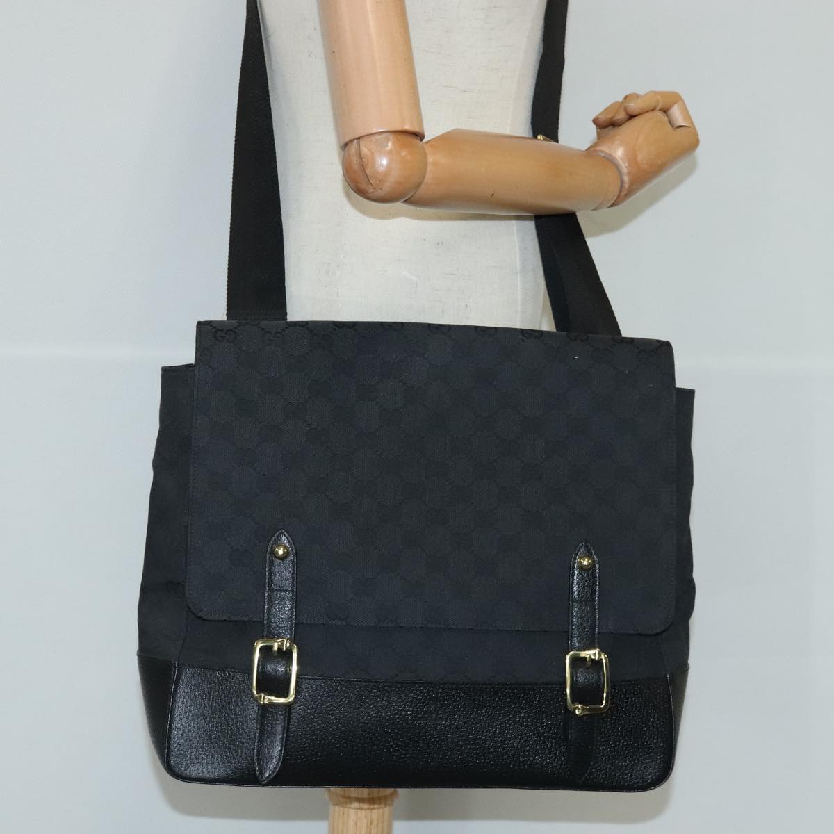 GUCCI GG Canvas Shoulder Bag Black Gold 115506 Auth 97616