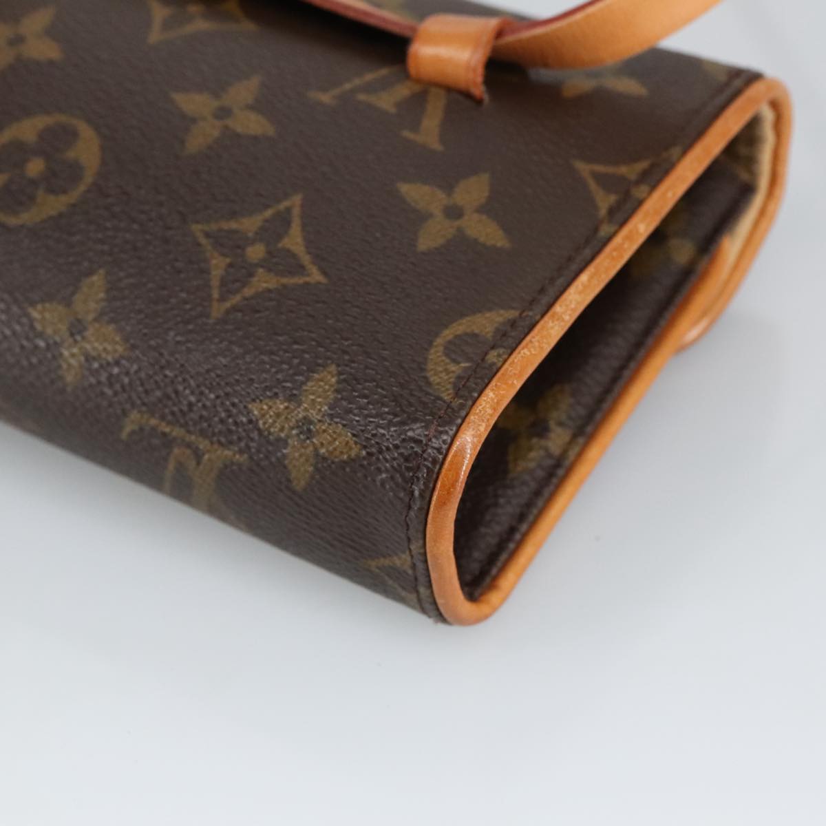 LOUIS VUITTON Monogram Pochette Florentine Waist bag M51855 LV Auth 97621