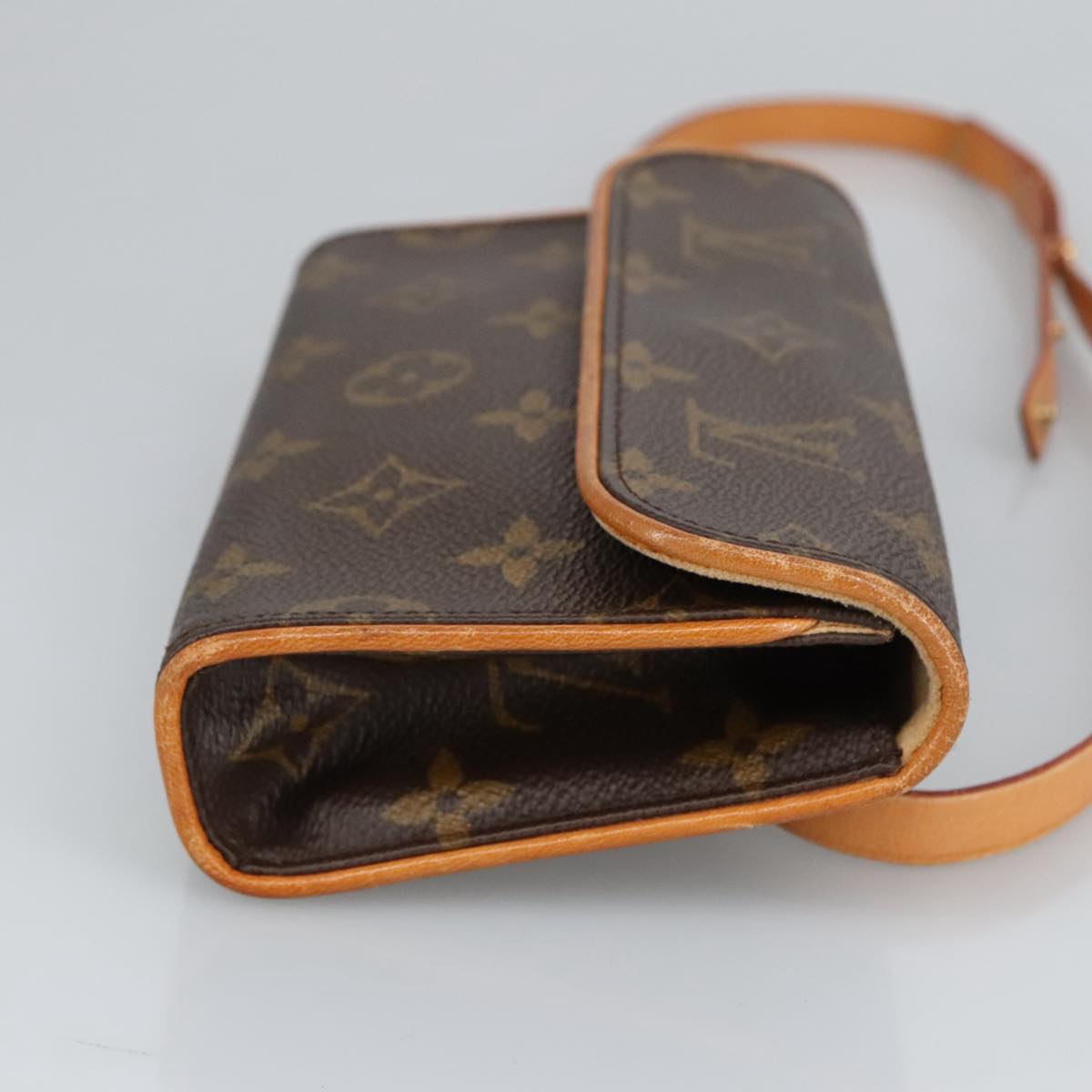 LOUIS VUITTON Monogram Pochette Florentine Waist bag M51855 LV Auth 97621