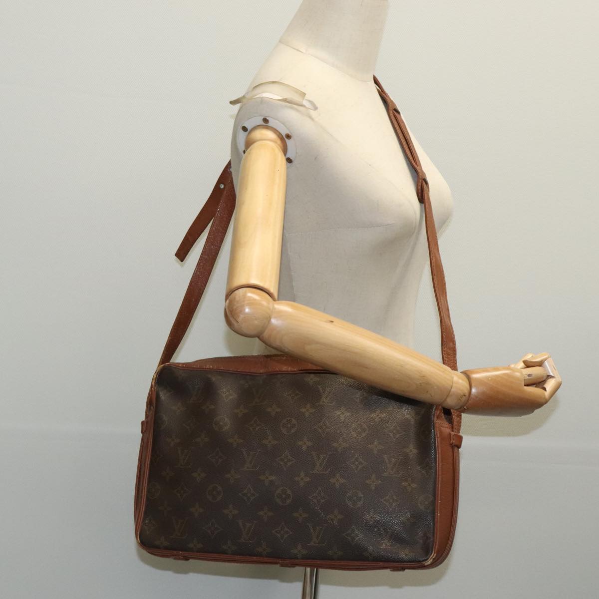 LOUIS VUITTON Monogram Sac Bandouliere Shoulder Bag M51364 LV Auth 97633