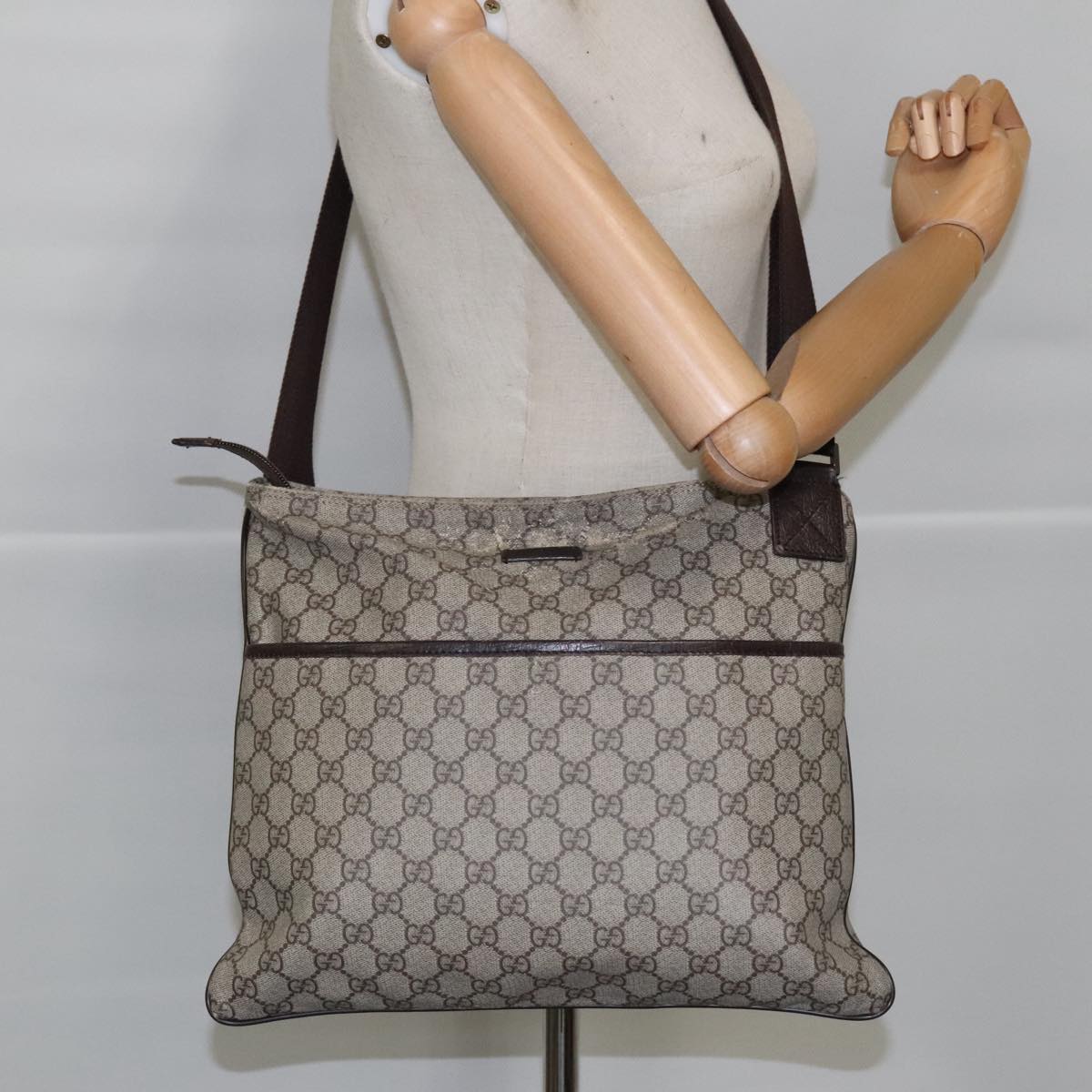 GUCCI GG Supreme Shoulder Bag PVC Beige Silver 141198 Auth 97670