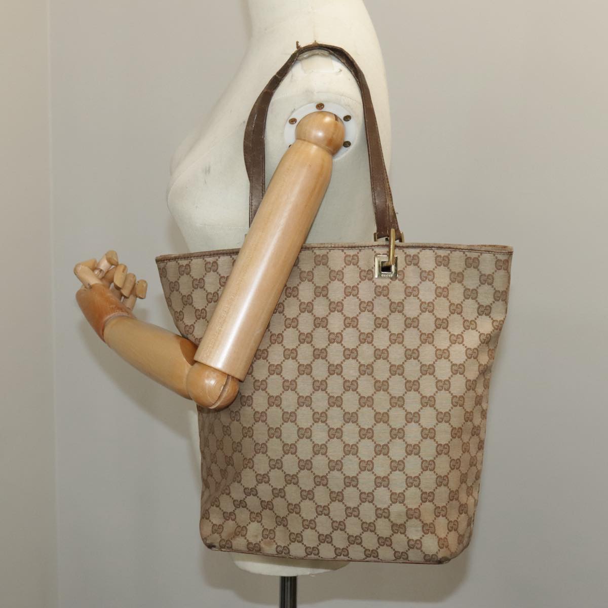 GUCCI GG Canvas Tote Bag Beige Gold 002 1098 3444 Auth 97723