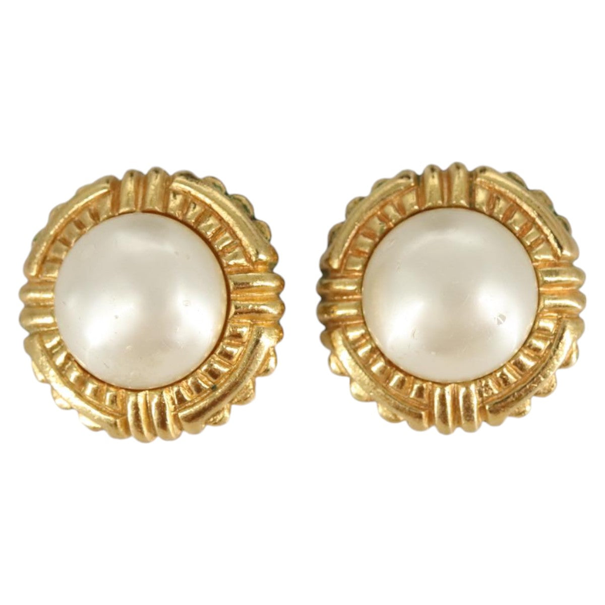 CHANEL Pearl Earring metal Gold CC Auth 97755