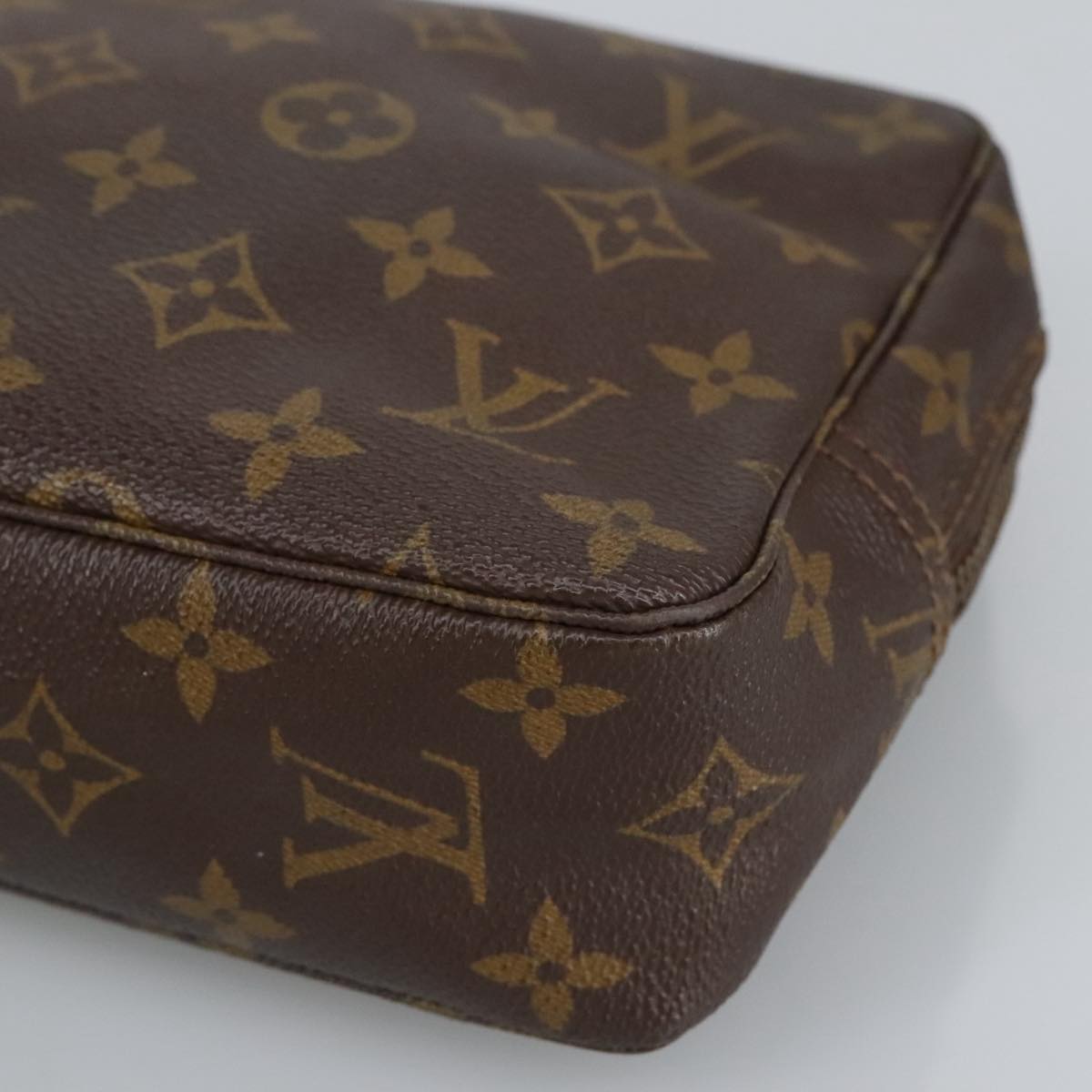 LOUIS VUITTON Monogram Trousse Toilette 23 Clutch Bag M47524 LV Auth 97856