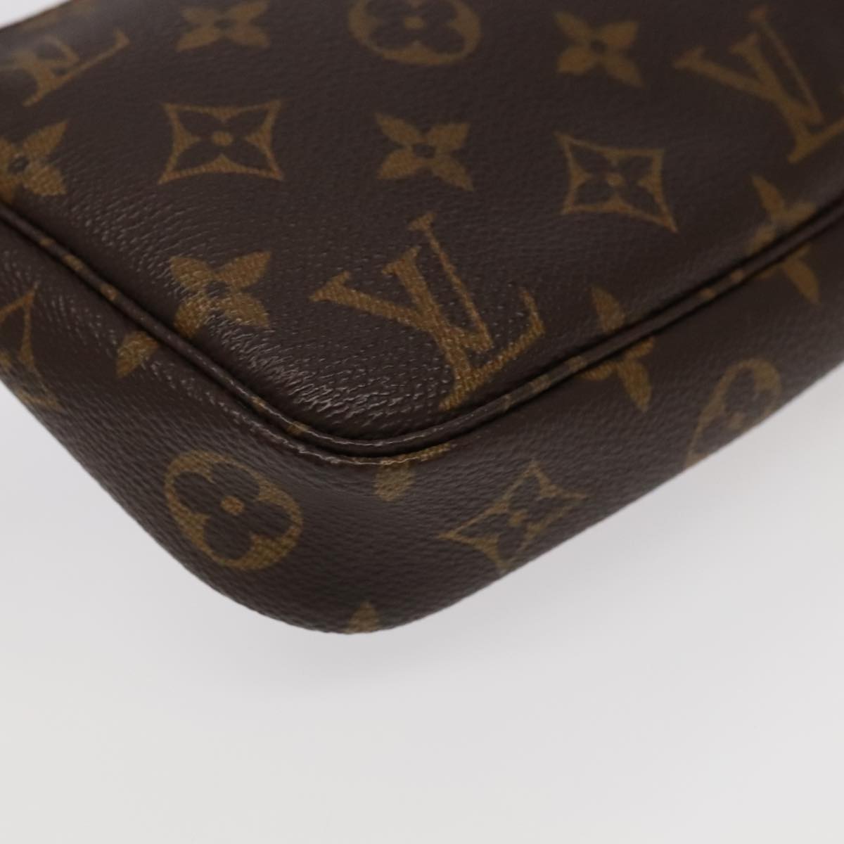 LOUIS VUITTON Monogram Pochette Accessoires Pouch M51980 LV Auth 97925