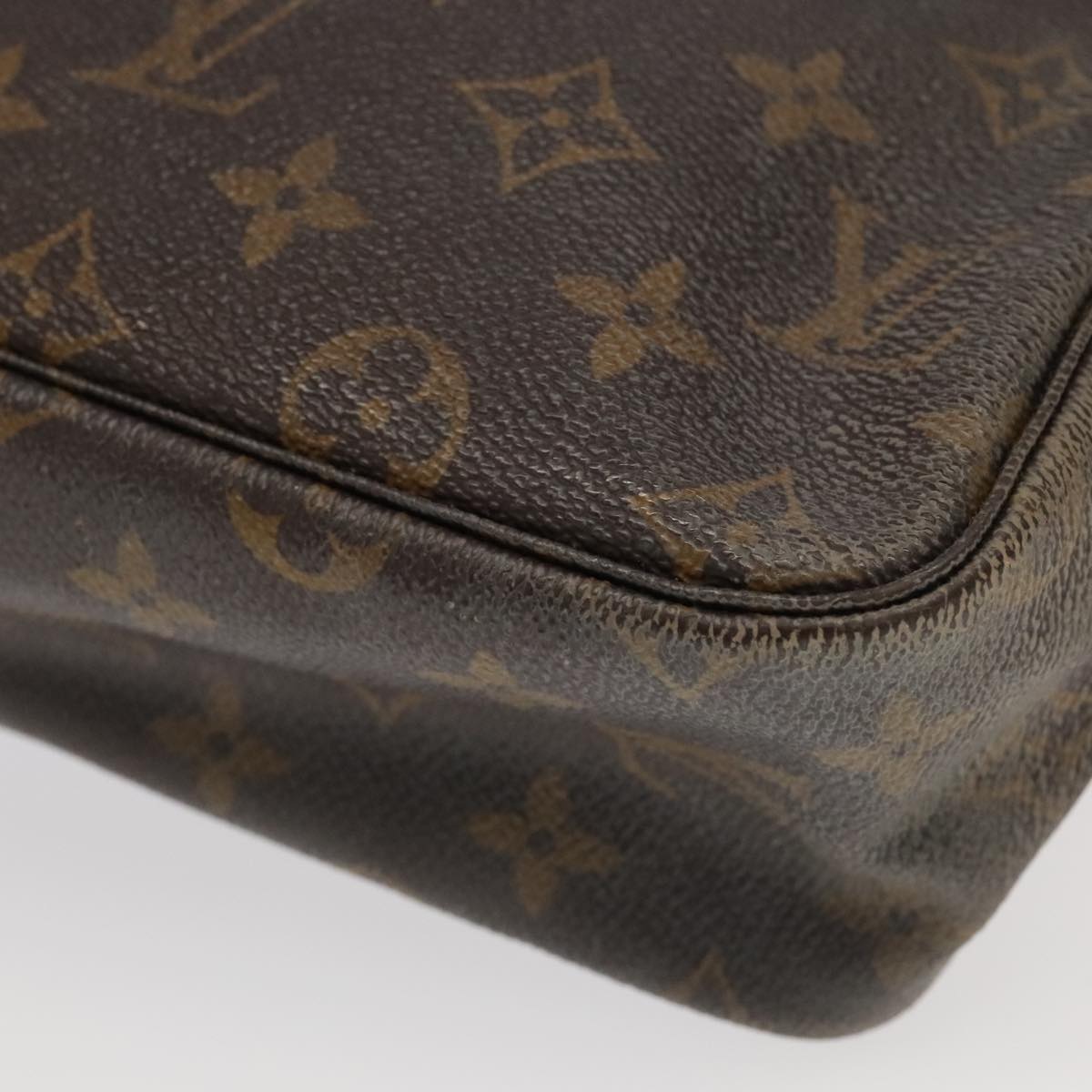 LOUIS VUITTON Monogram Trousse Toilette 28 Clutch Bag M47522 LV Auth 98040