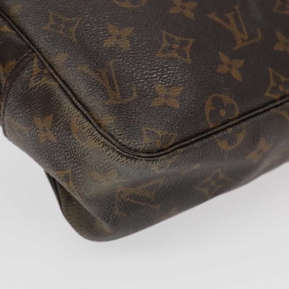 LOUIS VUITTON Monogram Trousse Toilette 28 Clutch Bag M47522 LV Auth 98040