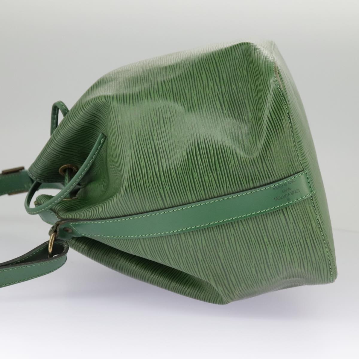 LOUIS VUITTON Epi Petit Noe Shoulder Bag Green M44102 LV Auth 98047