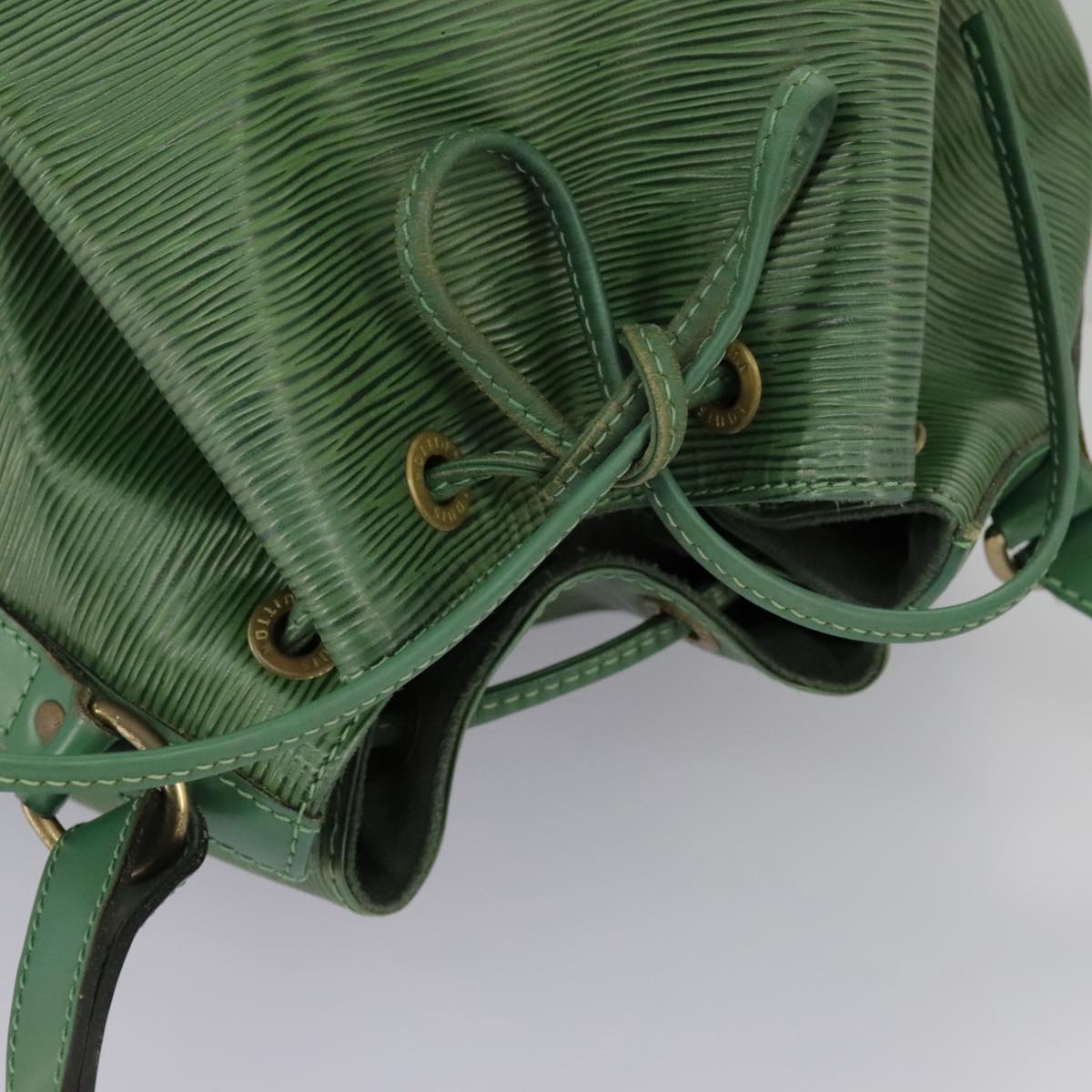 LOUIS VUITTON Epi Petit Noe Shoulder Bag Green M44102 LV Auth 98047