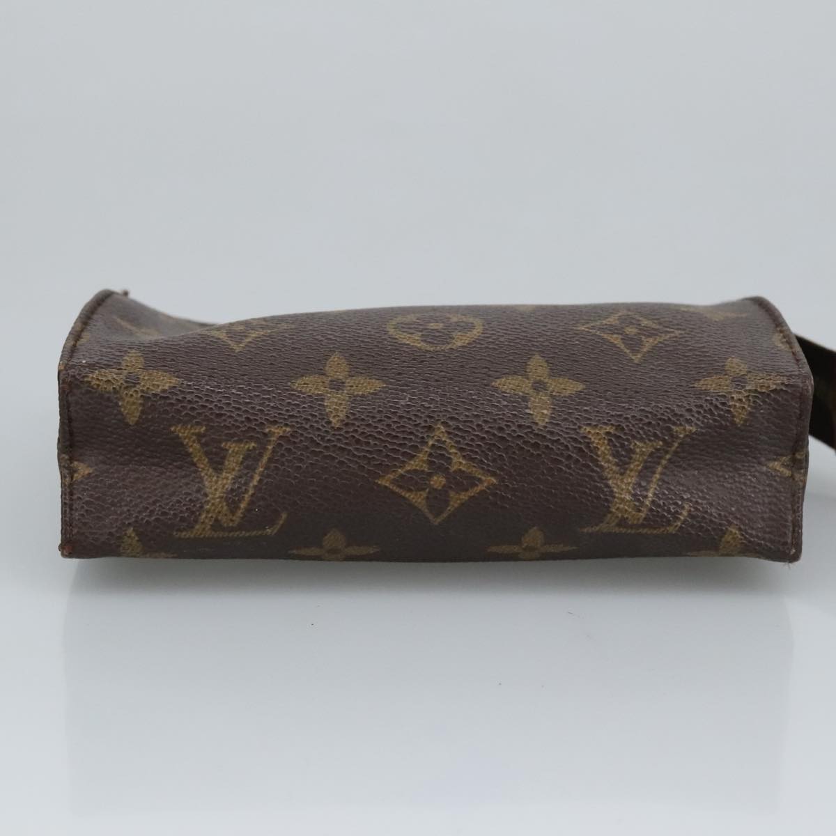 LOUIS VUITTON Monogram Poche Toilette 15 Pouch M47546 LV Auth 98202