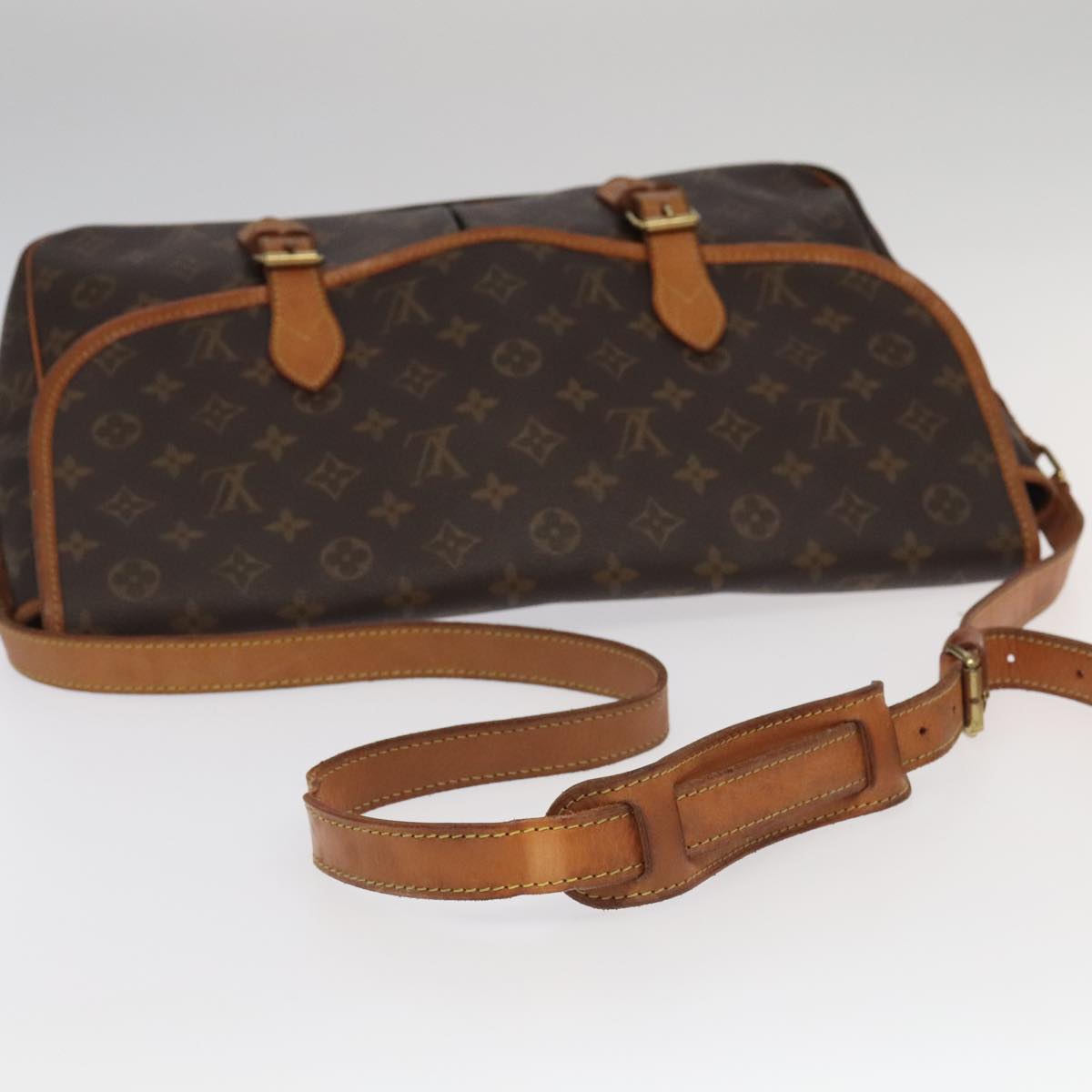 LOUIS VUITTON Monogram Gibeciere GM Shoulder Bag M42246 LV Auth 98294