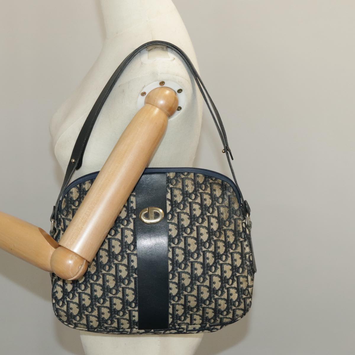 Christian Dior Trotter Canvas Shoulder Bag Navy Gold Auth 98315