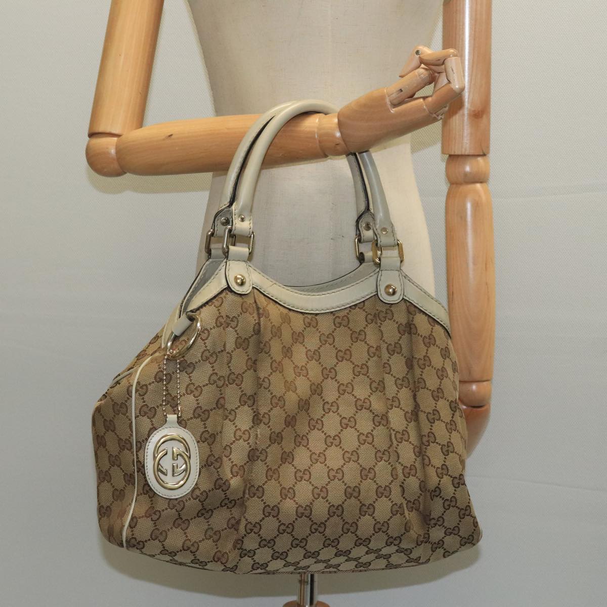 GUCCI GG Canvas Tote Bag Beige Gold 211944 Auth 98334