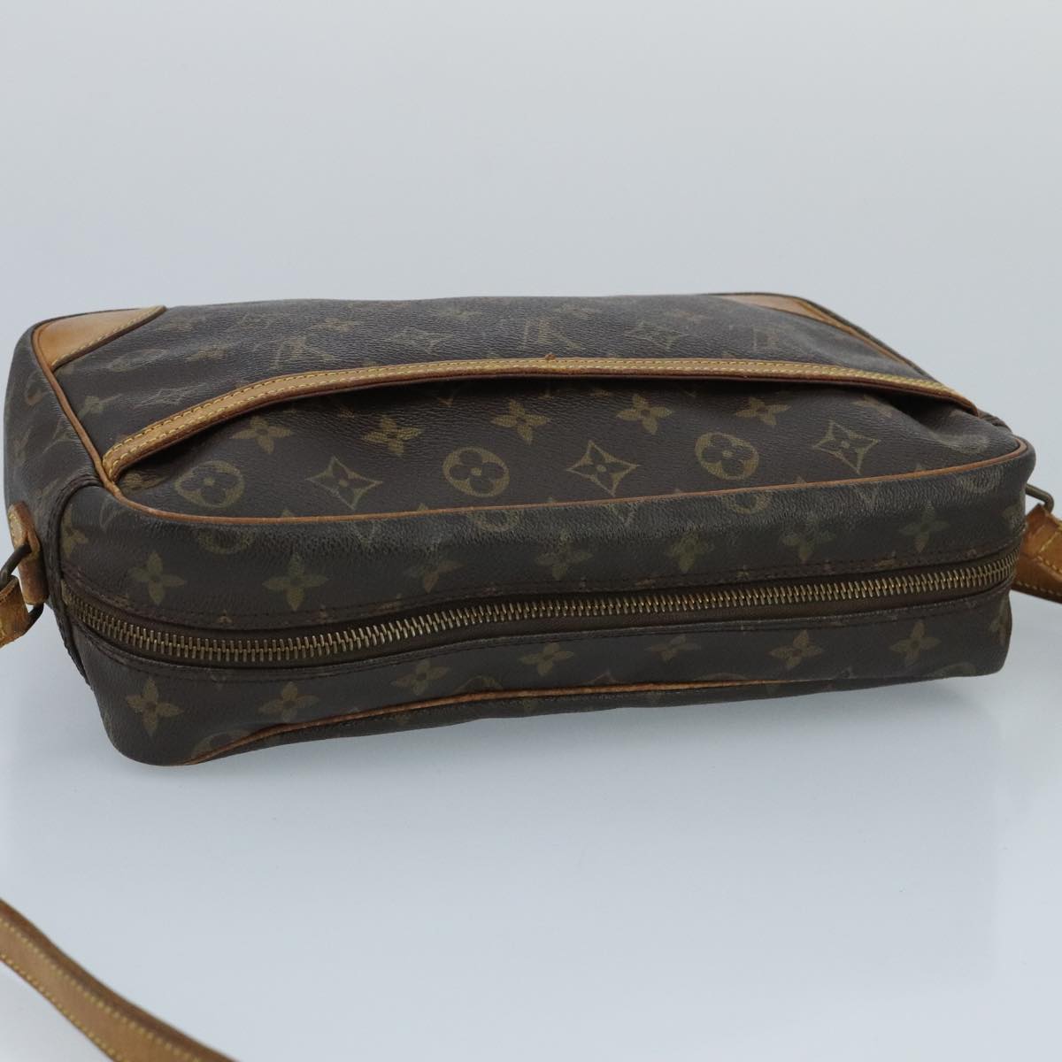 LOUIS VUITTON Monogram Trocadero 30 Shoulder Bag M51272 LV Auth 98338