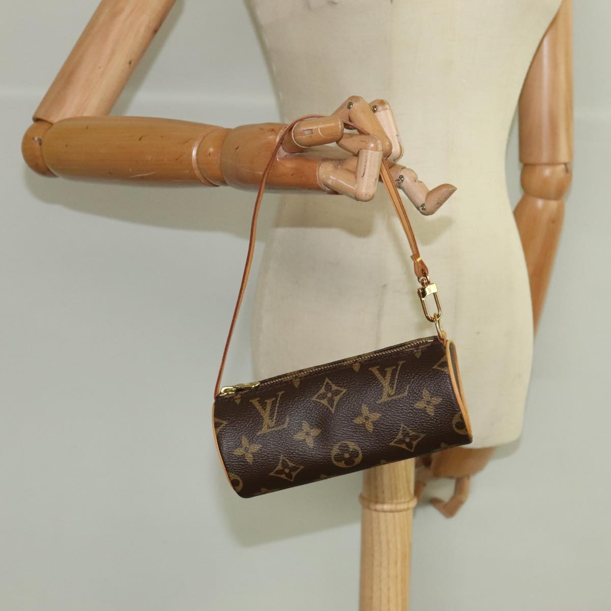 LOUIS VUITTON Monogram Papillon Pouch LV Auth 98347