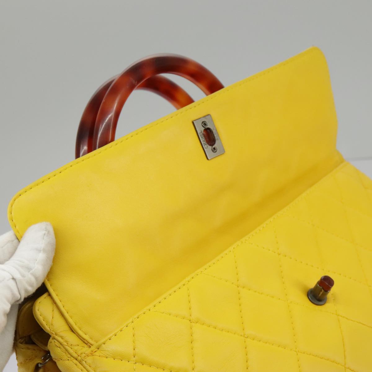 CHANEL Matelasse Hand Bag Lamb Skin Yellow CC Auth 98431