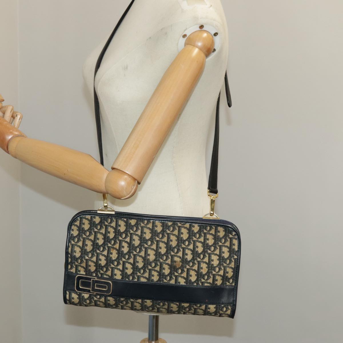 Christian Dior Trotter Canvas Shoulder Bag Navy Gold Auth 98475